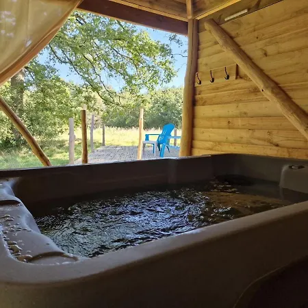 Unusual Luxury Private & Petits Dej Chalet Guenrouet