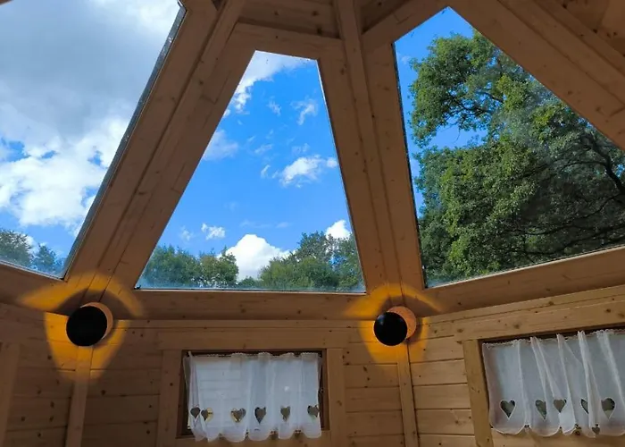 Unusual Luxury Private & Petits Dej